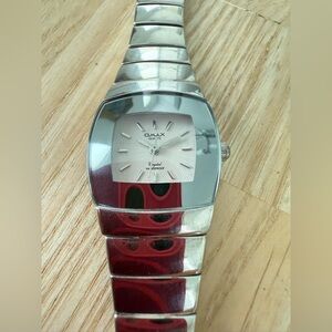 Retro Omax ladies silver tone dress watch NEW BATTERY